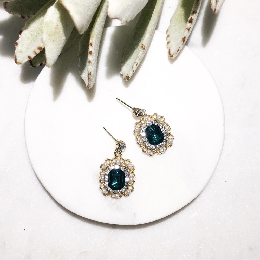 HOT TREND🔥Vintage Drop Earrings with Pearls